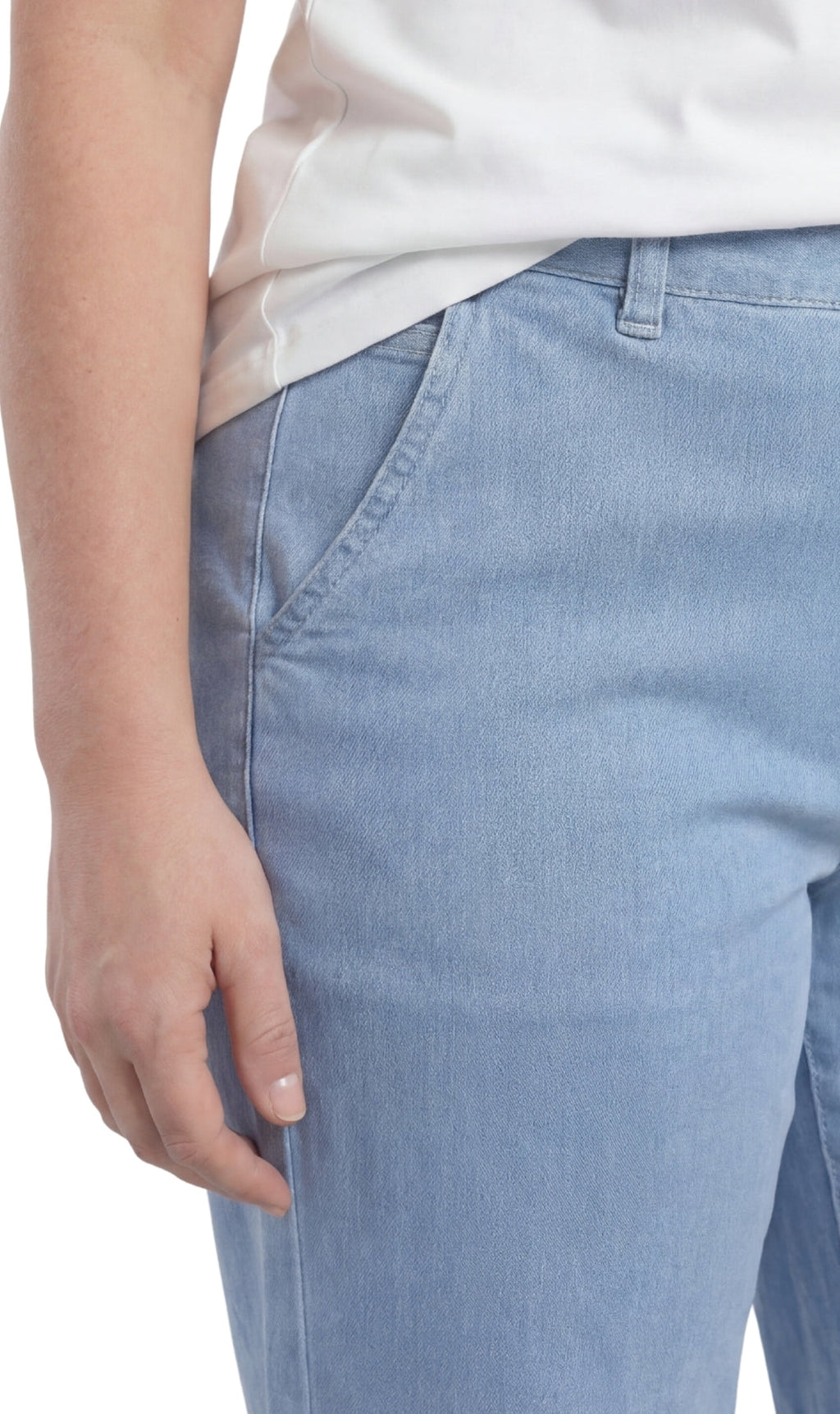 Women's Straight Leg Denim Capri Pants — Lightweight Cotton Blend