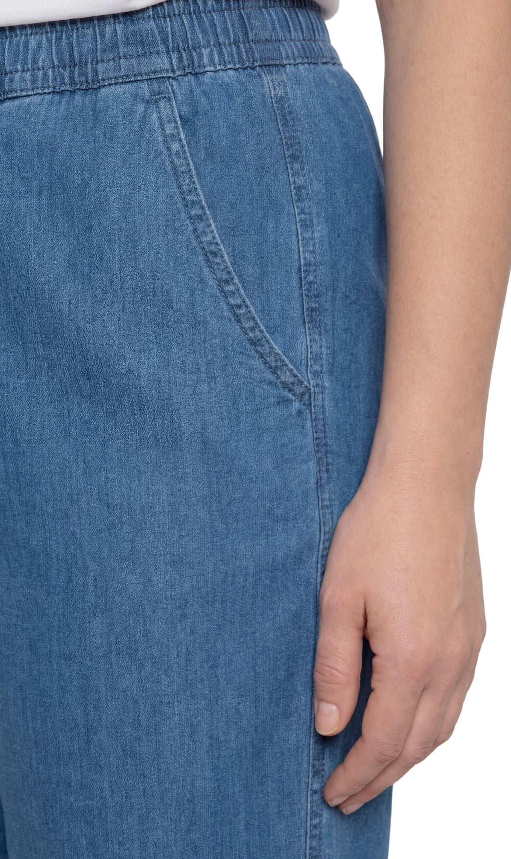 Women's Easy Pull-On Bermuda Shorts in Denim and Twill